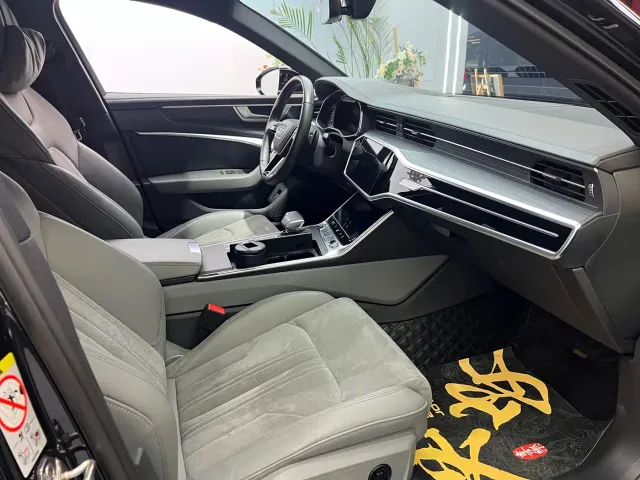 Audi A6L — Фото автомобиля 14