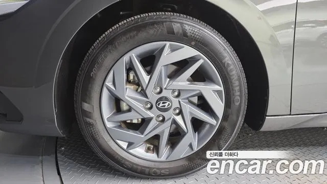 Hyundai Avante CN7 — Фото автомобиля 5