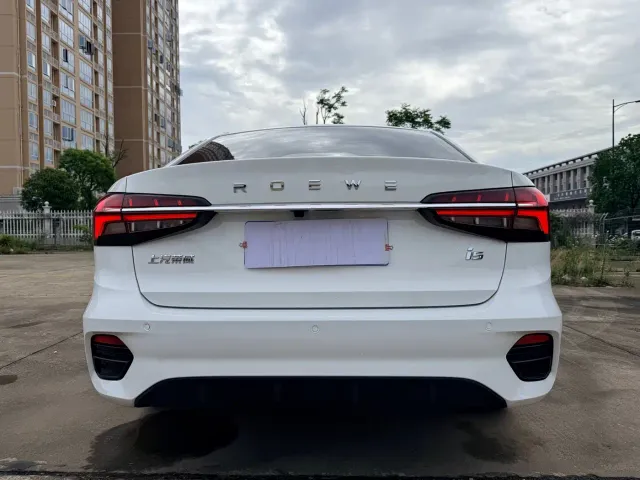 Roewe i5 — Фото автомобиля 7
