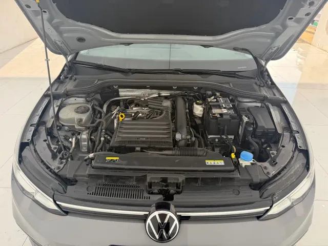 Volkswagen Golf — Фото автомобиля 8