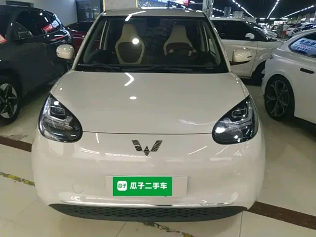 Wuling Bingo — Фото автомобиля 2