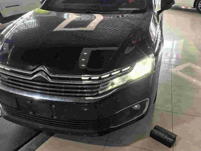Citroen C6 — Фото автомобиля 3