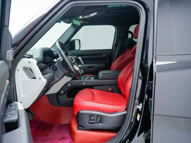 Land Rover Defender — Фото автомобиля 5