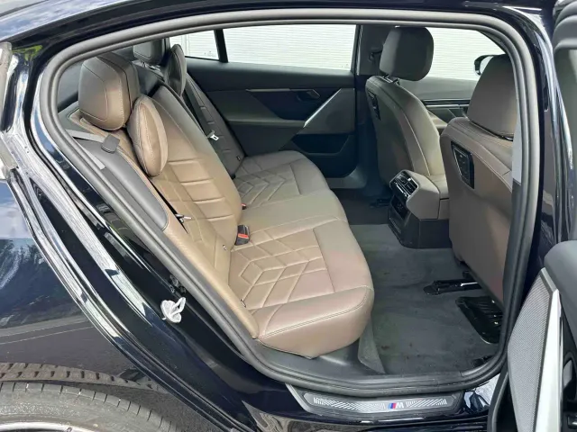 BMW i5 — Фото автомобиля 9