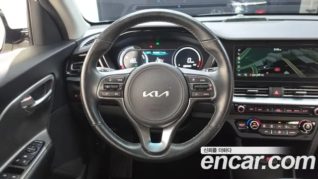 Kia Niro Niro Plus Air — Фото автомобиля 13