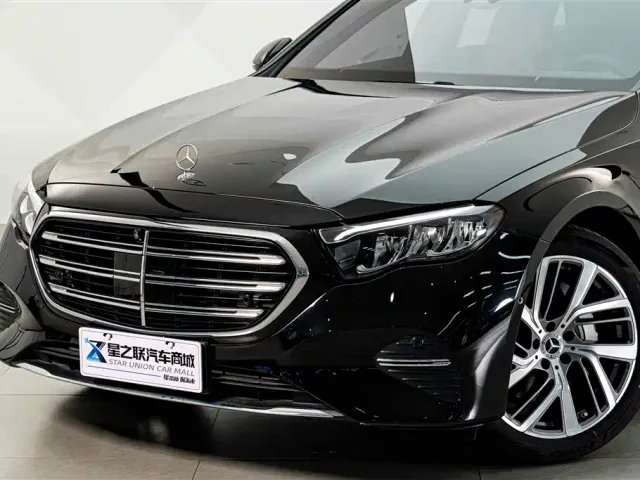 Mercedes-Benz E-Class — Фото автомобиля 2