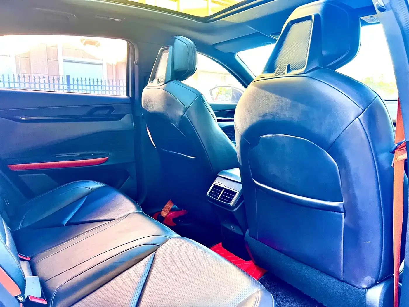 Changan Changan UNI-V 2022 1.5T Sport Edition — Фото автомобиля 13