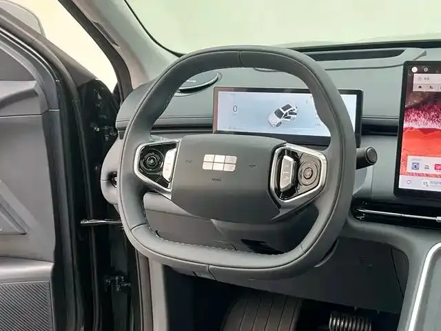 Geely Galaxy Starship 7 EM-i — Фото автомобиля 15