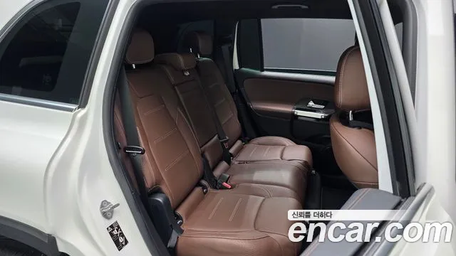 Mercedes-Benz GLB-Class — Фото автомобиля 11