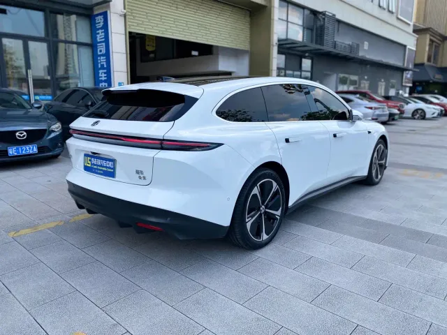 Nio ET5 Touring — Фото автомобиля 5