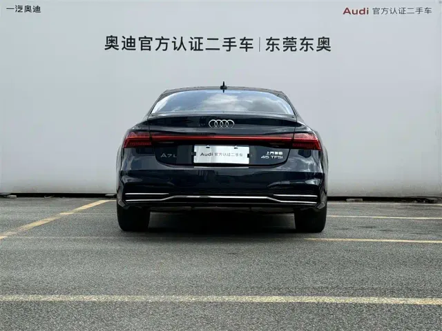 Audi A7L — Фото автомобиля 5
