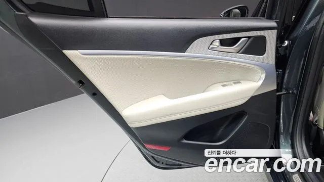 Genesis G70 — Фото автомобиля 25