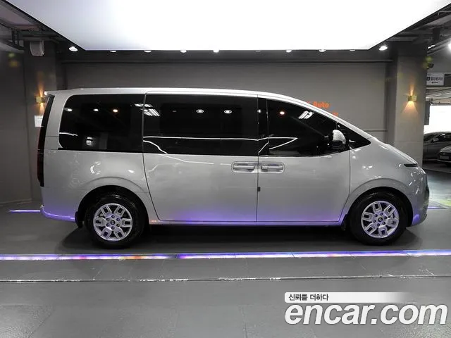 Hyundai Staria Staria Карго 3 места — Фото автомобиля 5