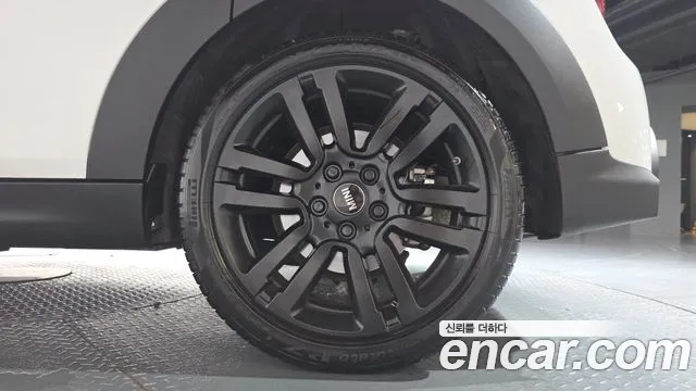 Mini Cooper — Фото автомобиля 19