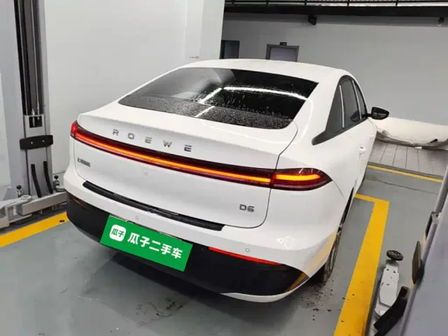 Roewe D6 — Фото автомобиля 6