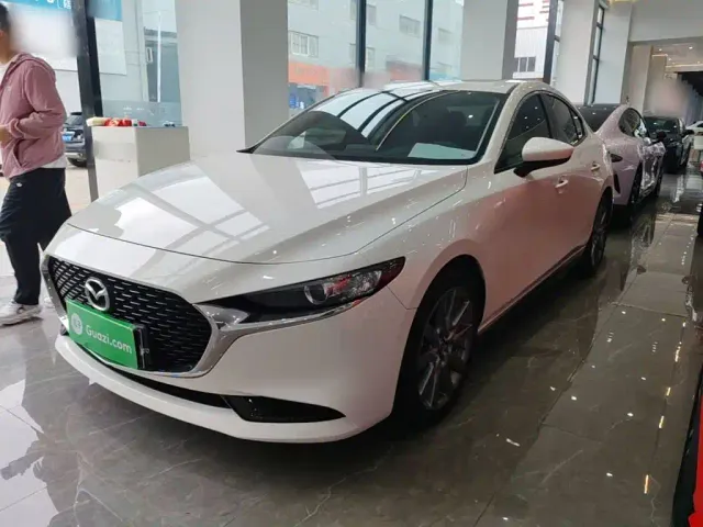 Фотография автомобиля — Mazda Axela