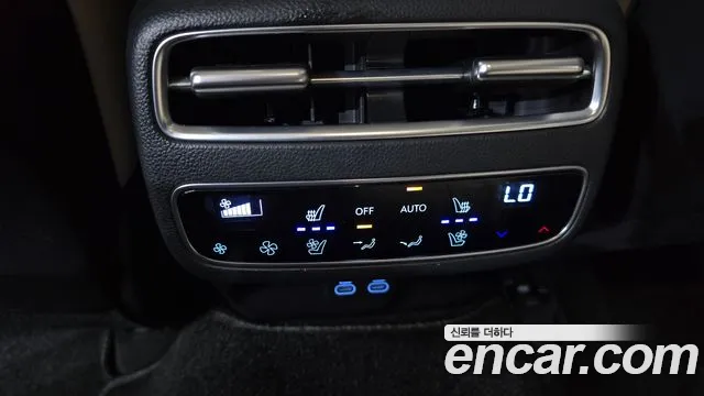 Genesis GV70 2.5T Бензин AWD — Фото автомобиля 25