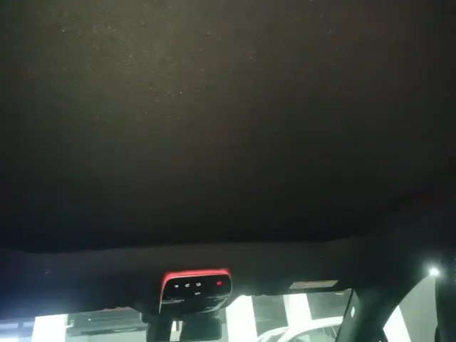 Mercedes-Benz EQE SUV — Фото автомобиля 22