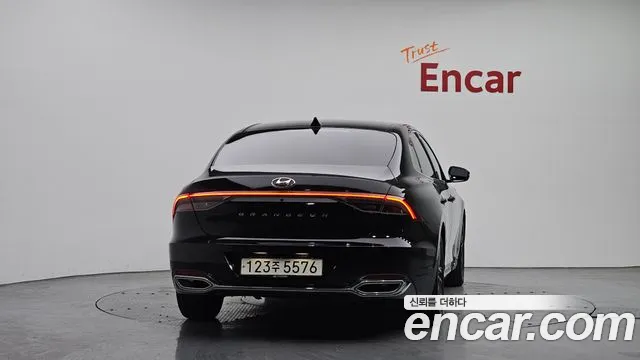 Hyundai Grandeur Новый Grandeur IG 3.0 LPi (Для проката) — Фото автомобиля 4