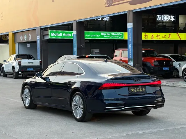 Audi A7L — Фото автомобиля 22