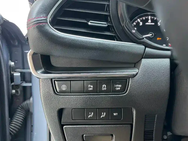Mazda Axela — Фото автомобиля 21
