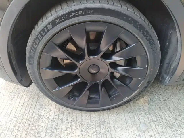 Tesla Model Y 2022 Facelift Rear-Wheel Drive Version — Фото автомобиля 22