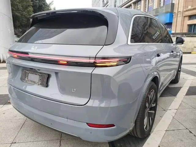 Li Auto L7 — Фото автомобиля 6