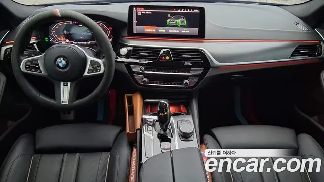 BMW 5 Series G30 — Фото автомобиля 7