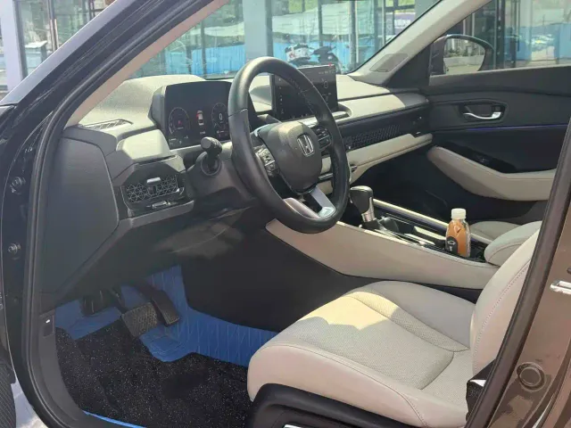 Honda Accord — Фото автомобиля 4