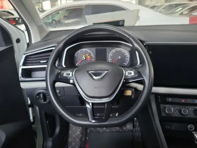 Jetta VS5 — Фото автомобиля 15
