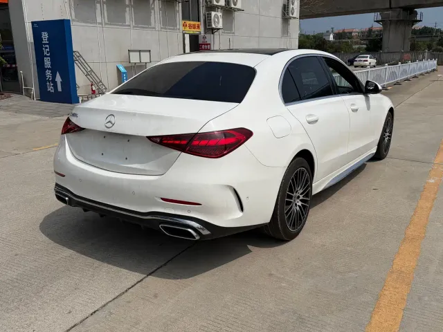 Mercedes-Benz C-Class — Фото автомобиля 4