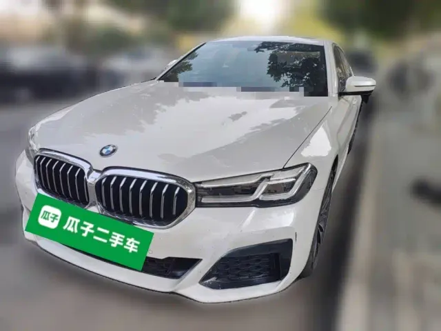 Фотография автомобиля — BMW 5 Series