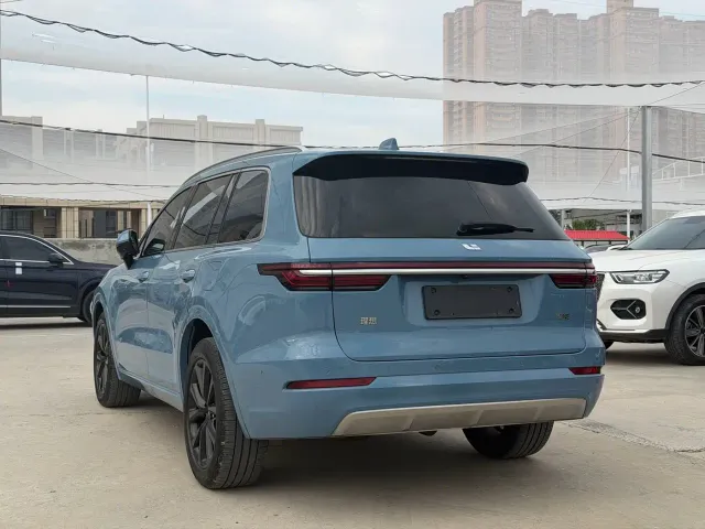 Li Auto ONE — Фото автомобиля 6