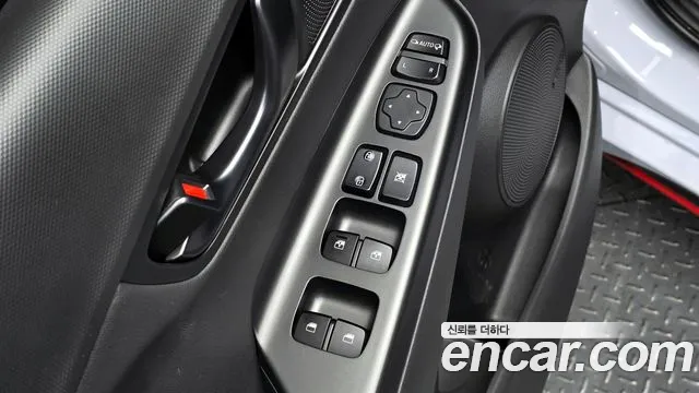 Hyundai Kona Новый Kona Бензин 2.0 2WD — Фото автомобиля 28