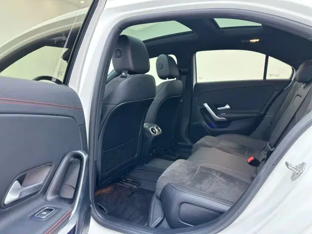 Mercedes-Benz A-Class — Фото автомобиля 15
