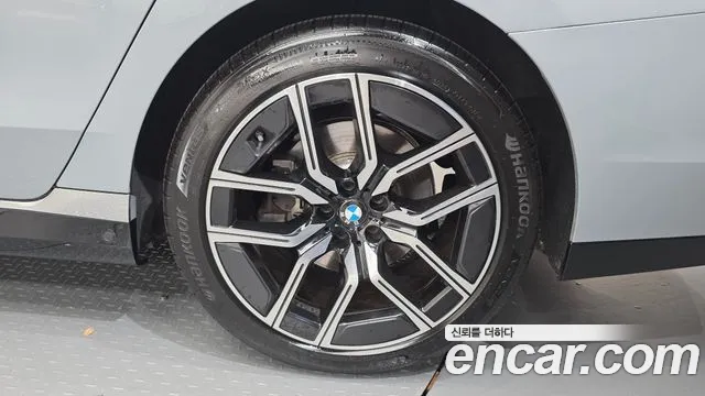 BMW 7-Series 7 серия (G70) 740i xDrive M Sport — Фото автомобиля 20