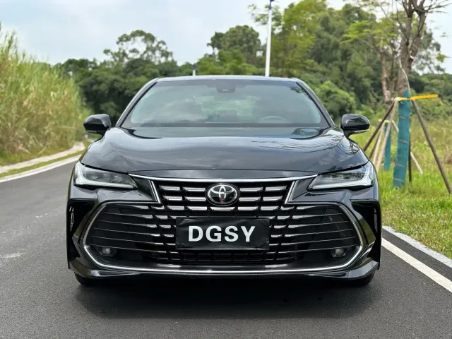 Toyota Avalon — Фото автомобиля 2