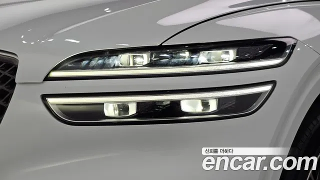 Genesis GV70 — Фото автомобиля 21