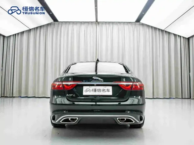 Jaguar XFL — Фото автомобиля 6