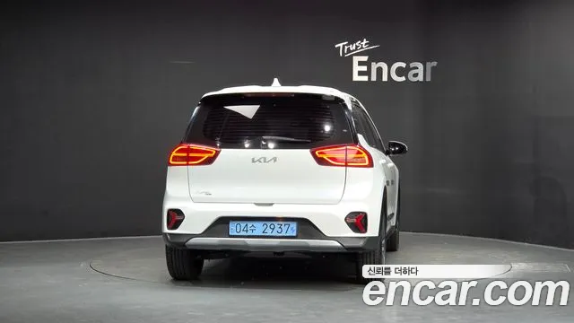 Kia Niro — Фото автомобиля 4