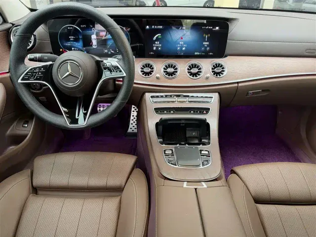 Mercedes-Benz E-Class — Фото автомобиля 10