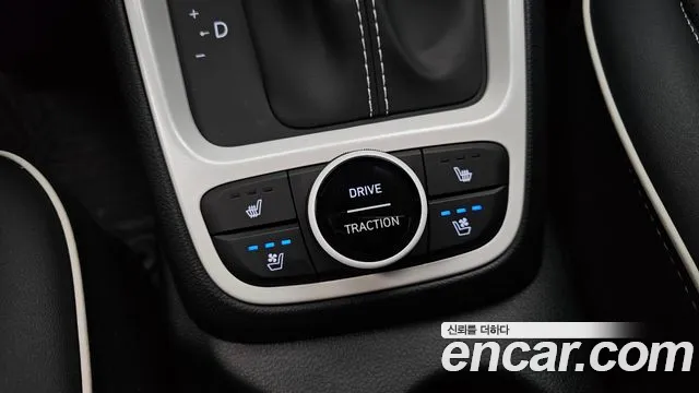 Hyundai Venue — Фото автомобиля 28