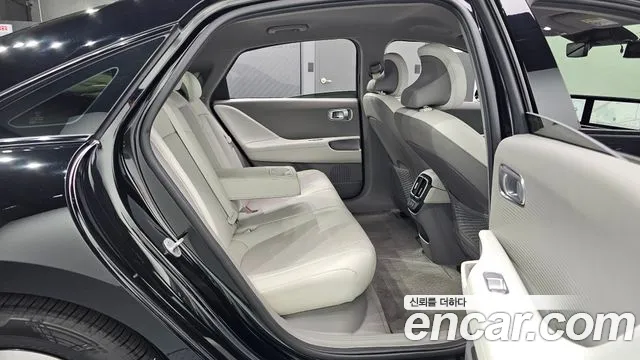 Hyundai Ioniq 6 — Фото автомобиля 17