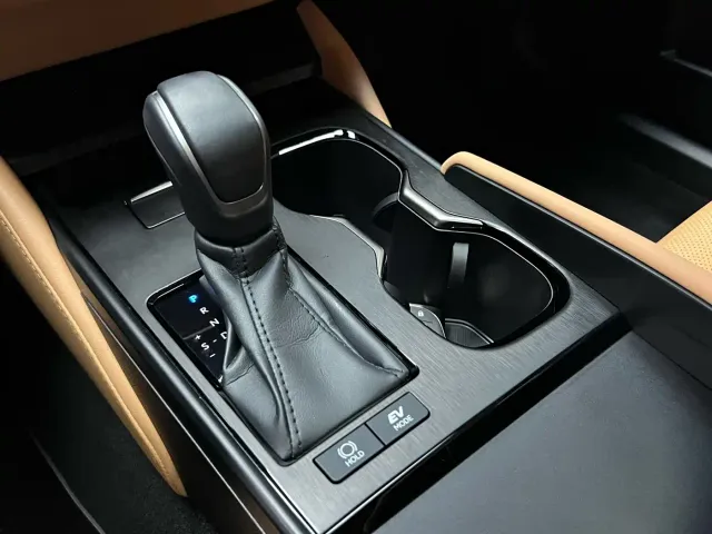 Lexus ES — Фото автомобиля 15
