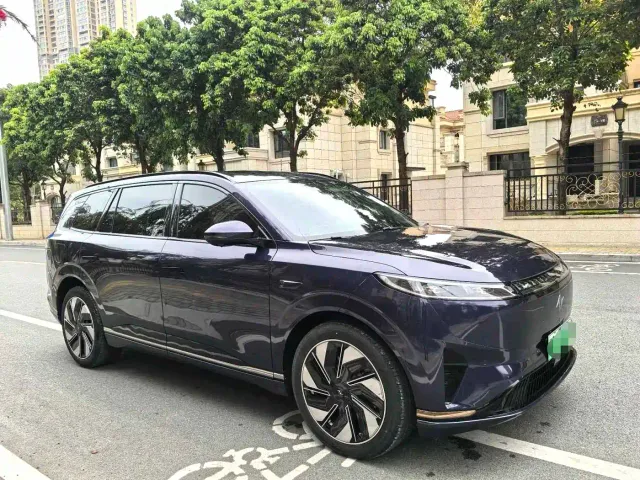 Dongfeng eπ 008 — Фото автомобиля 3