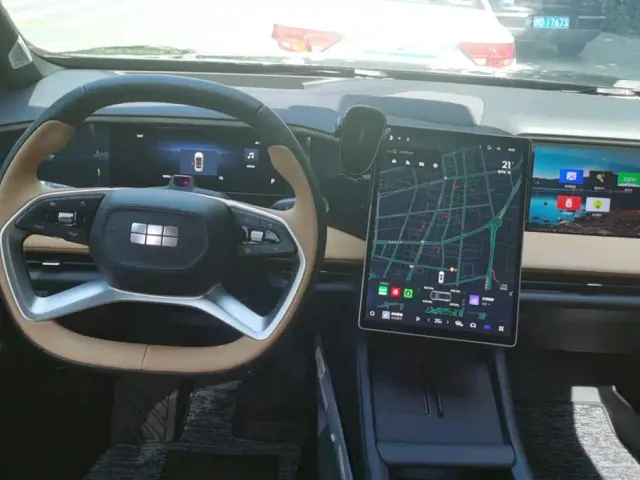 Geely Galaxy L7 — Фото автомобиля 12