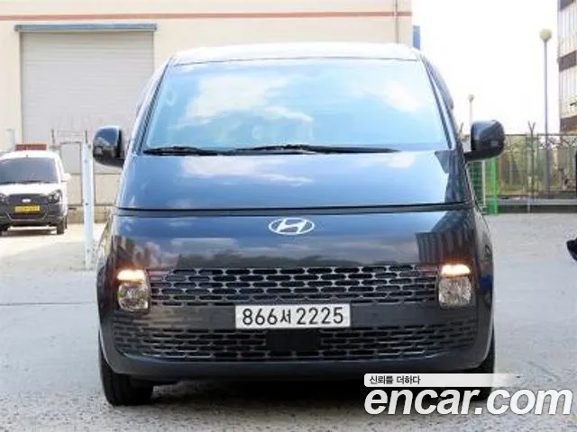 Hyundai Staria — Фото автомобиля 2