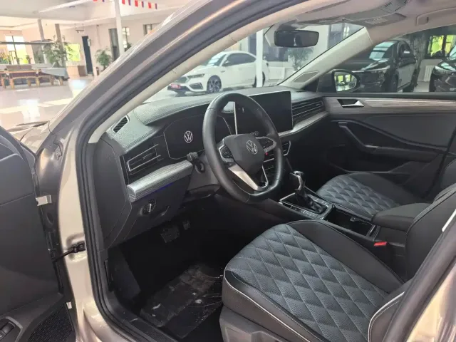 Volkswagen Sagitar — Фото автомобиля 9