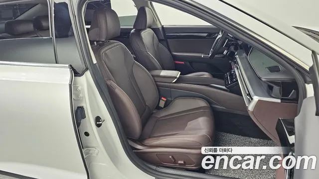 Hyundai Grandeur GN7 — Фото автомобиля 16