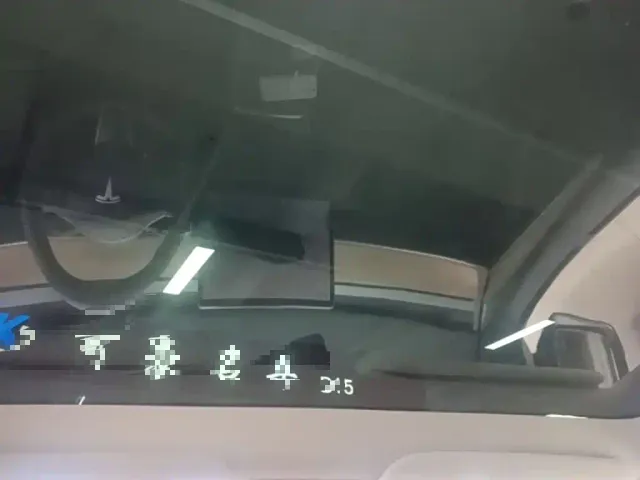 Tesla Model Y — Фото автомобиля 17